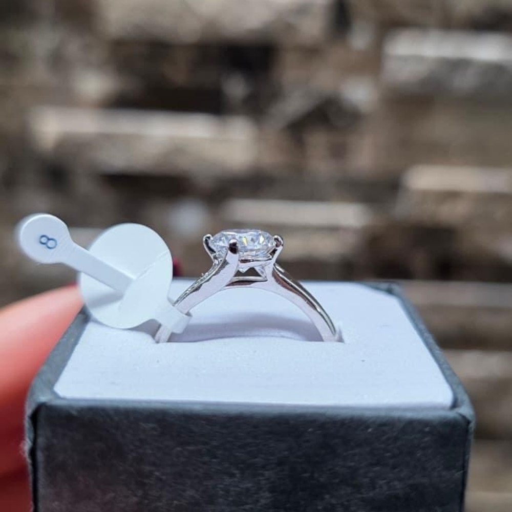 Xuping Bypass Round Solitaire CZ Ring White Gold Plated NWT Size 8 - Picture 2 of 6